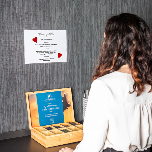 Porta carteles acrílico autoadhesivo, permanente, A4, vertical/horizontal